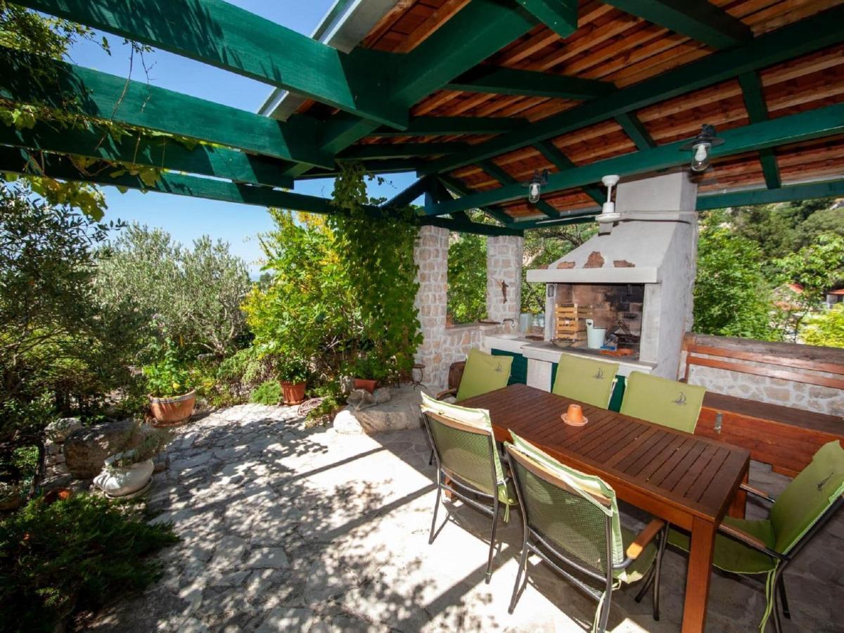 Luxurious Holiday Home In Makarska With Jacuzzi Esterno foto