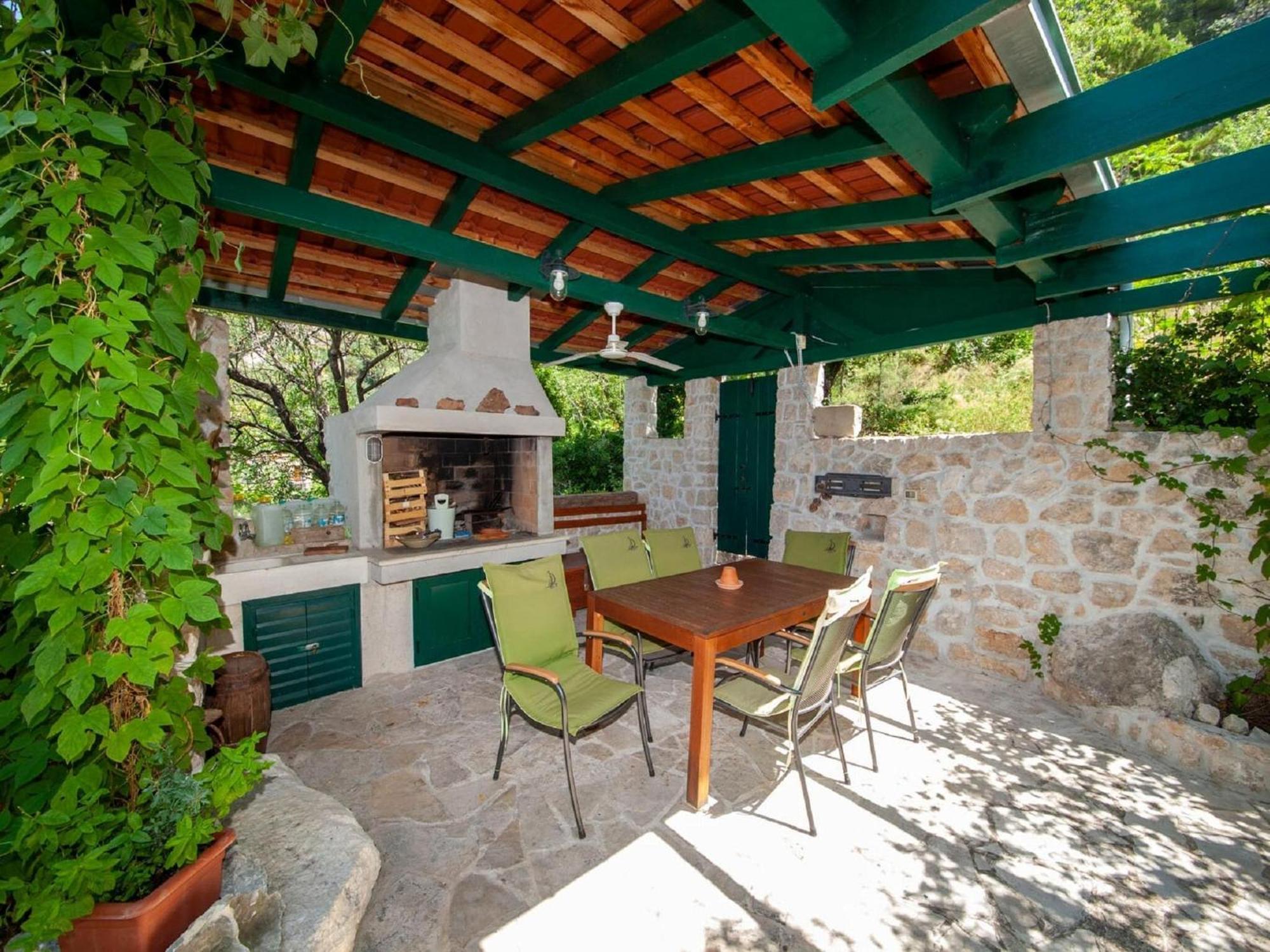 Luxurious Holiday Home In Makarska With Jacuzzi Esterno foto