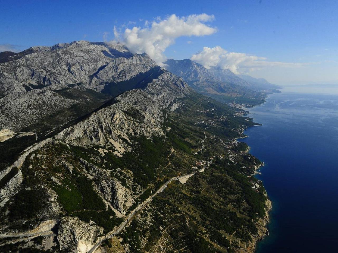 Luxurious Holiday Home In Makarska With Jacuzzi Esterno foto